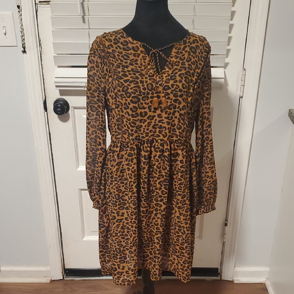 Time and Tru Animal Print Long Sleeve Dress